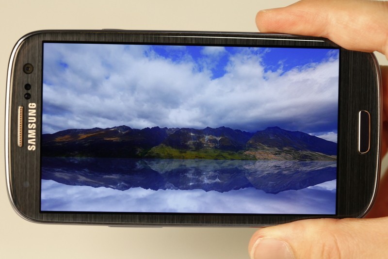 Galaxy S3 ve iPhone 5 kapışıyor! - Resim: 2