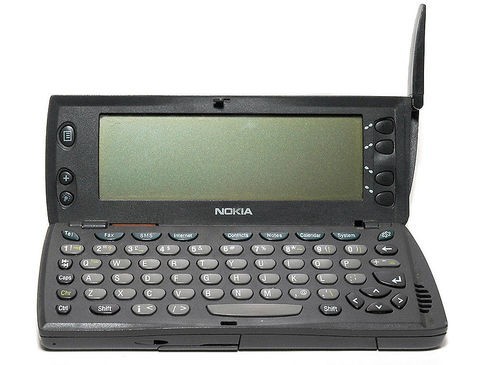 5 unutulmaz kapaklı telefon efsanesi! - Resim: 5