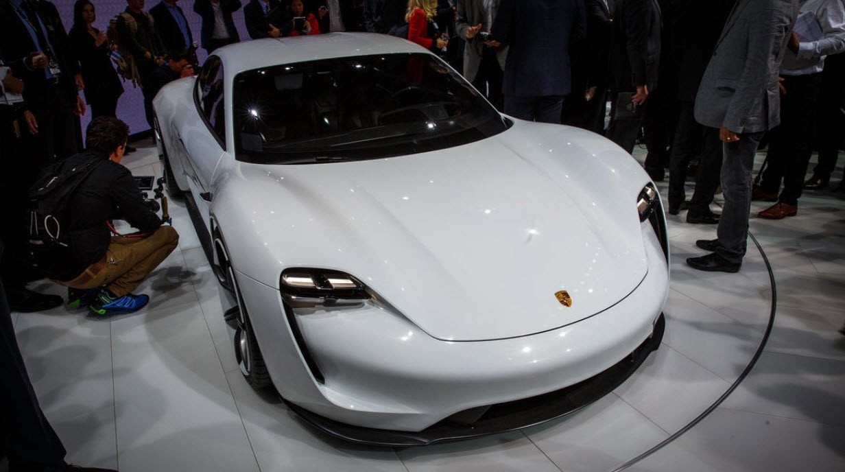 Porsche Mission E'den göz kamaştıran kareler! - Resim: 4