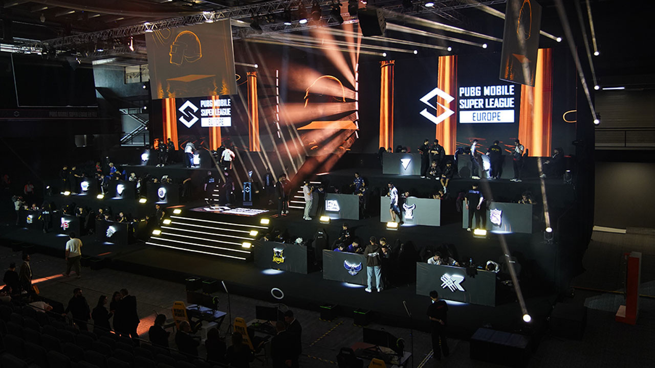 Espor rüzgarı İstanbul'da esiyor: PUBG MOBILE Super League finalleri başladı
