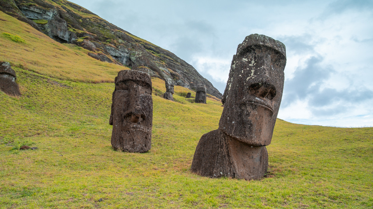 "Yürüyen" heykeller hakkında yeni keşif: Kimin yaptığı bulundu!