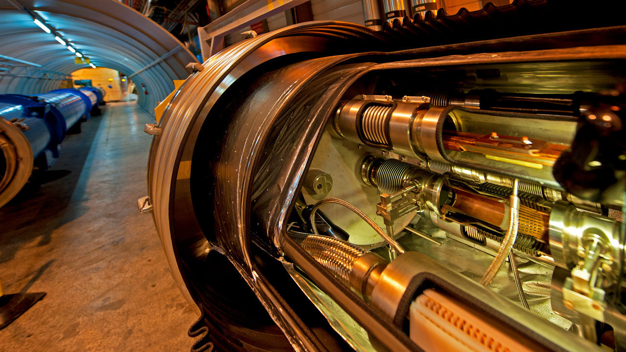 "Tanrı Parçacığı" yarışında beklenmedik fren: Dev …