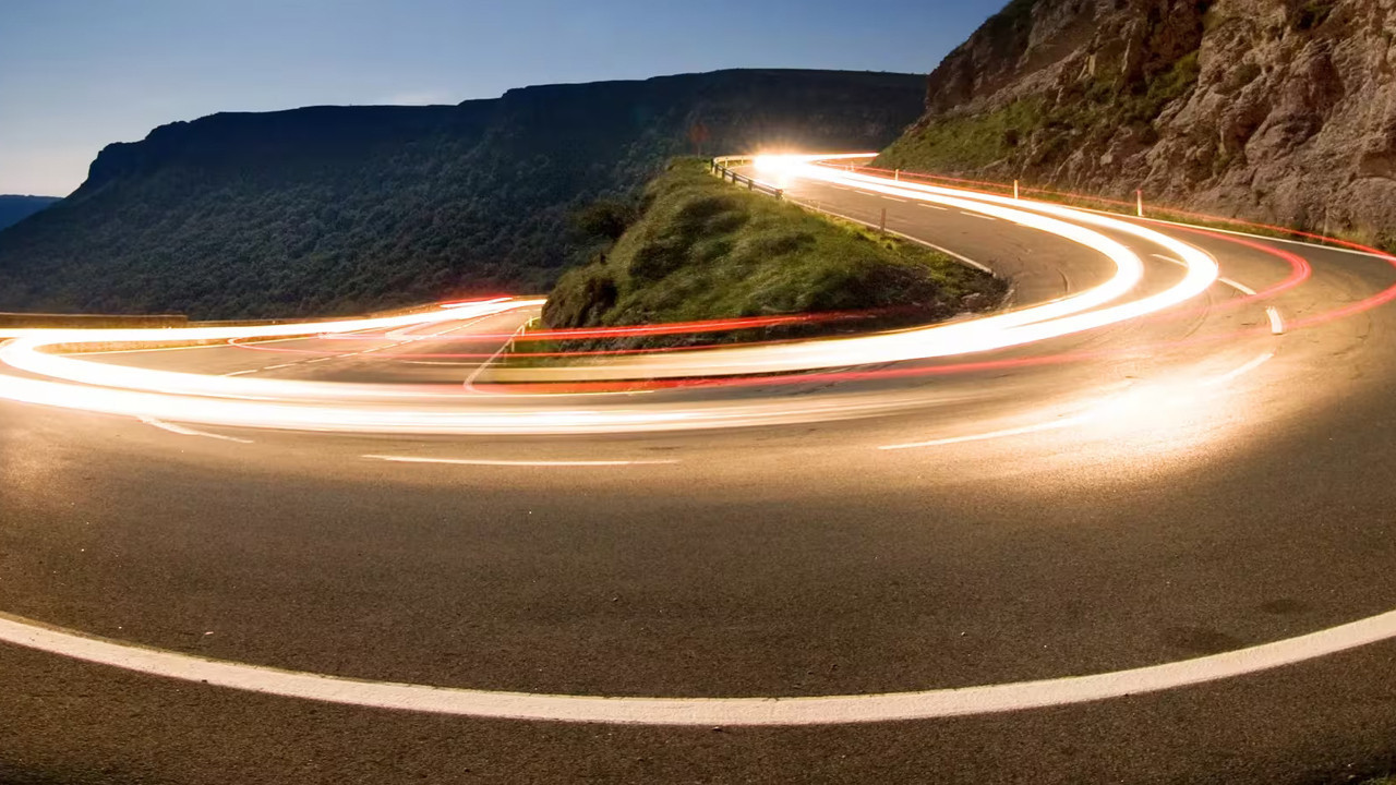 Sürücüler için teknik asistan: OSRAM Araç Lamba Bulucu platformunu tanıttı