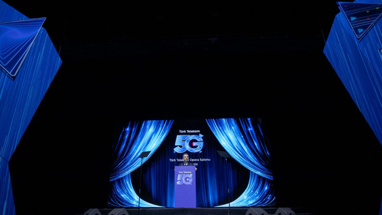 Türk Telekom "Herkes için 5G" dedi: AKM’de teknoloji ve sanat buluştu
