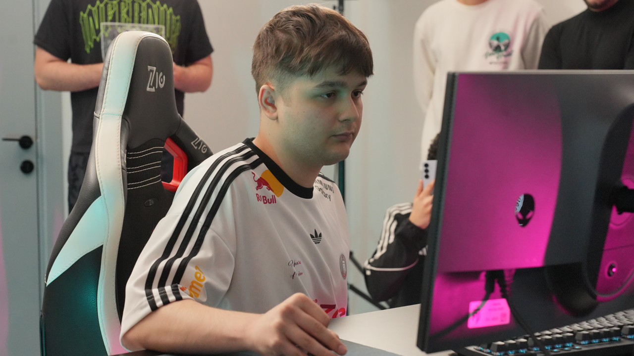 Logitech G PRO X2 SUPERSTRIKE hızını test eden oyunculara ekipman fırsatı