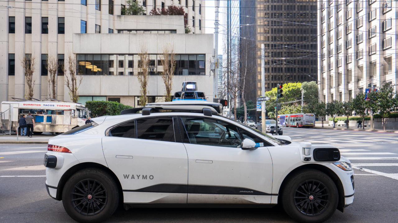 Sürücüsüz taksiler Münih yollarına çıkıyor: Waymo …