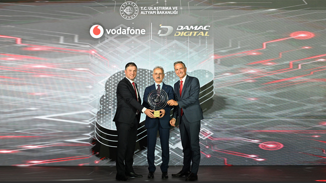 Vodafone ve DAMAC Digital, İzmir Veri Merkezi’nin ilk fazını 100 milyon dolarlık yatırımla açtı