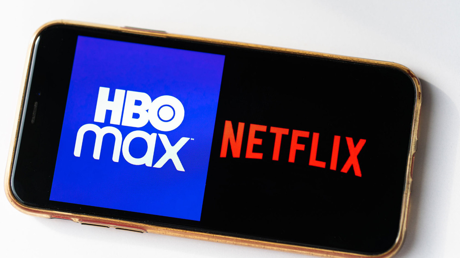 Netflix bombayı patlattı: En büyük rakibini satın aldı!