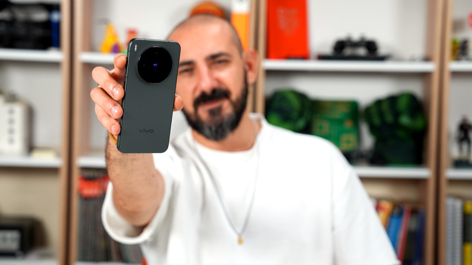 Ateşli sahne ışıkları ve gerçek mobil fotoğrafçılı…