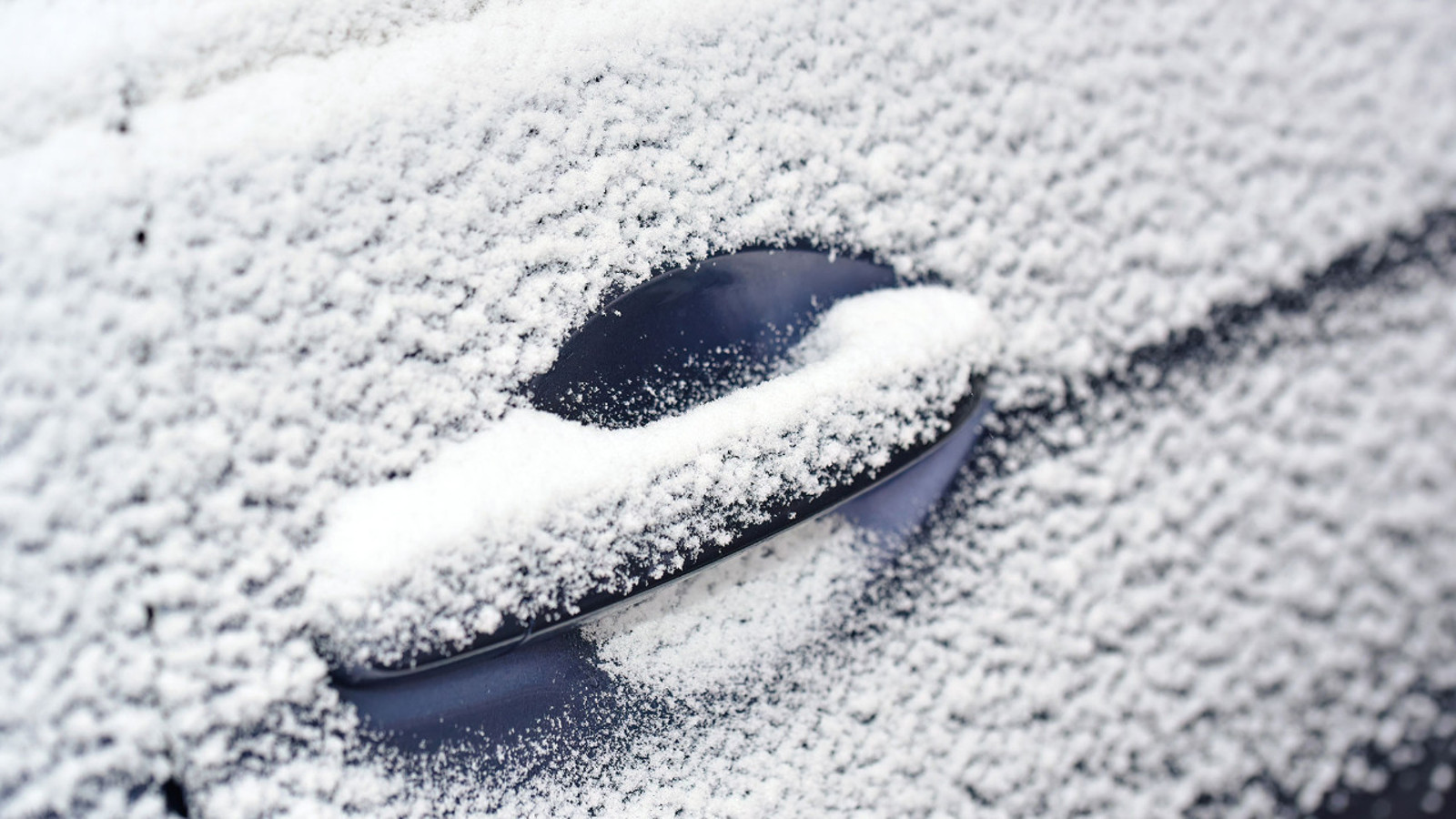 Otomobil kapısı buz tutunca ne yapmalı?