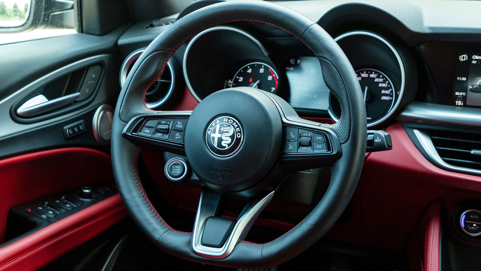 Otomobil dünyasının en ikonik logoları ve taşıdıkları gizemli anlamlar