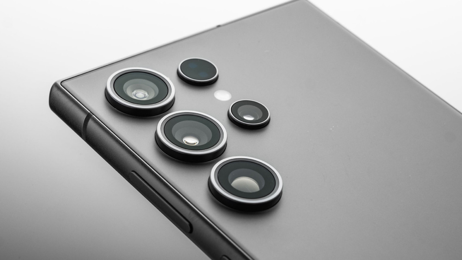 Galaxy S26 serisinde fiyat sürprizi: Hem iyi, hem de kötü haberler var