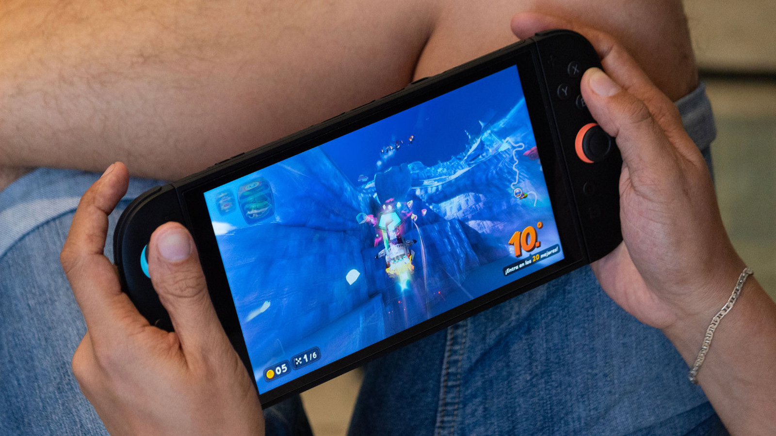 Yıllardır beklenen taht değişikliği sonunda gerçekleşti