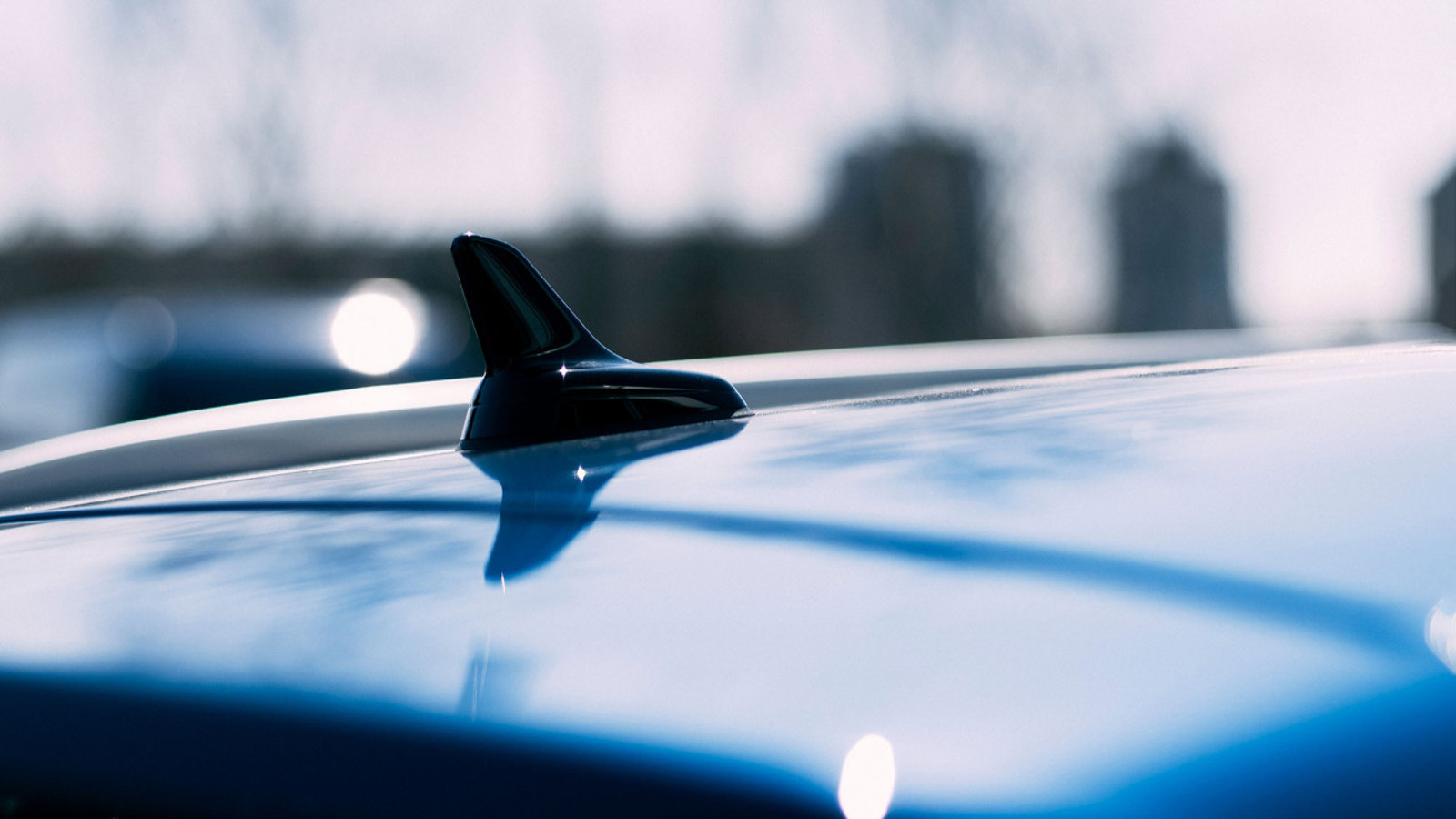 Sadece anten değil: Otomobillerin üzerindeki küçük yüzgeç ne işe yarıyor?