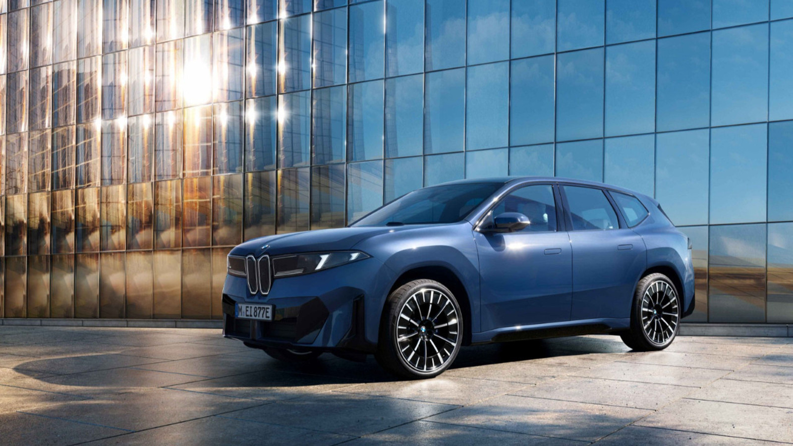 BMW’nin yeni elektrikli modeli BMW iX3 50 xDrive Türkiye fiyatı açıklandı, ön talep süreci başladı