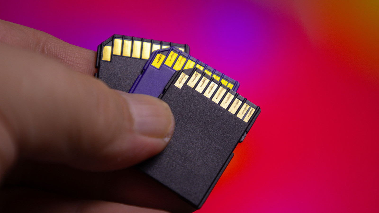 Tozlu raflarda kalan hafıza kartları: Bir döneme damga vuran 7 format