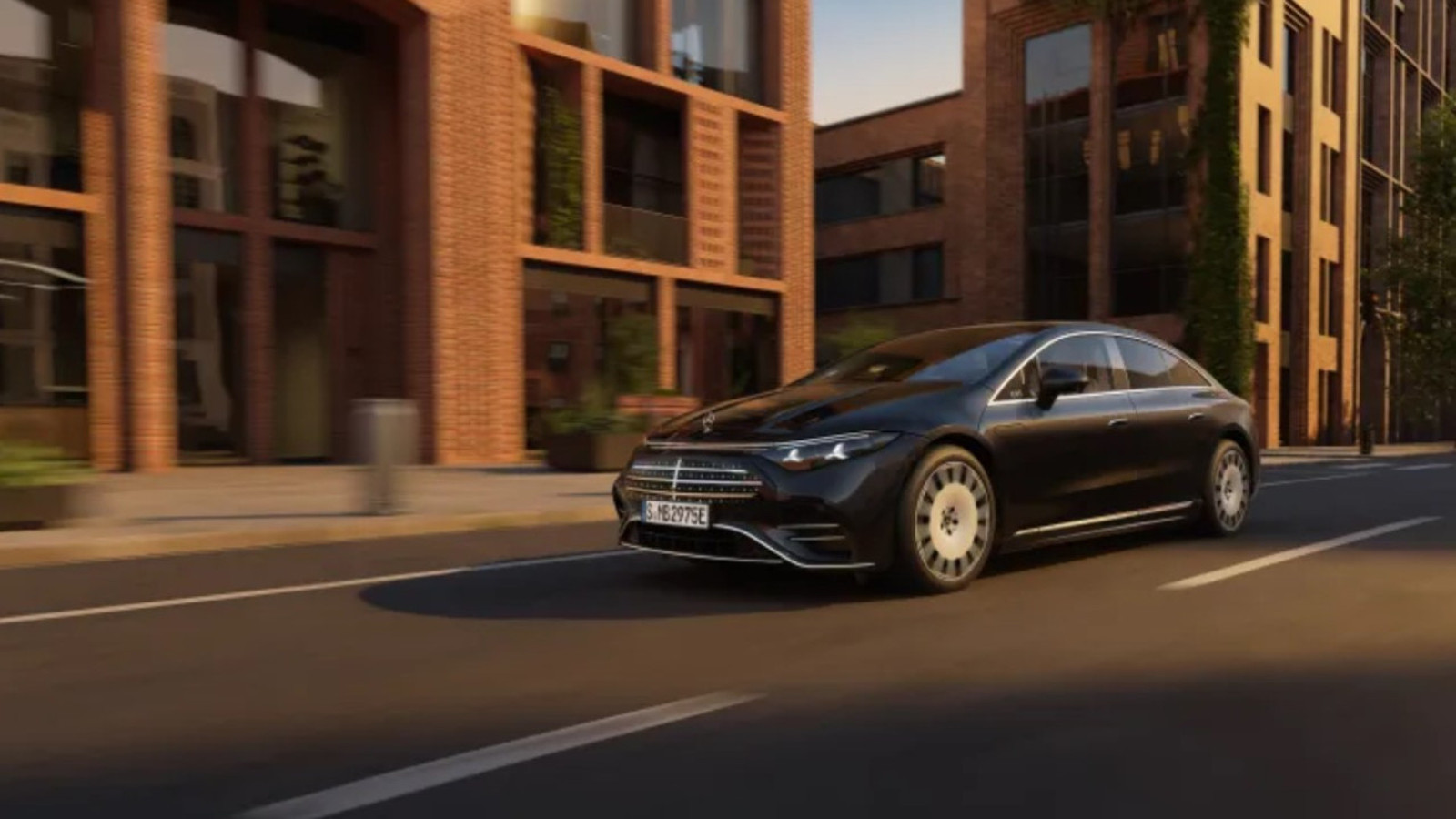 Mercedes direksiyonu artık kablosuz: Yeni EQS risk alıyor