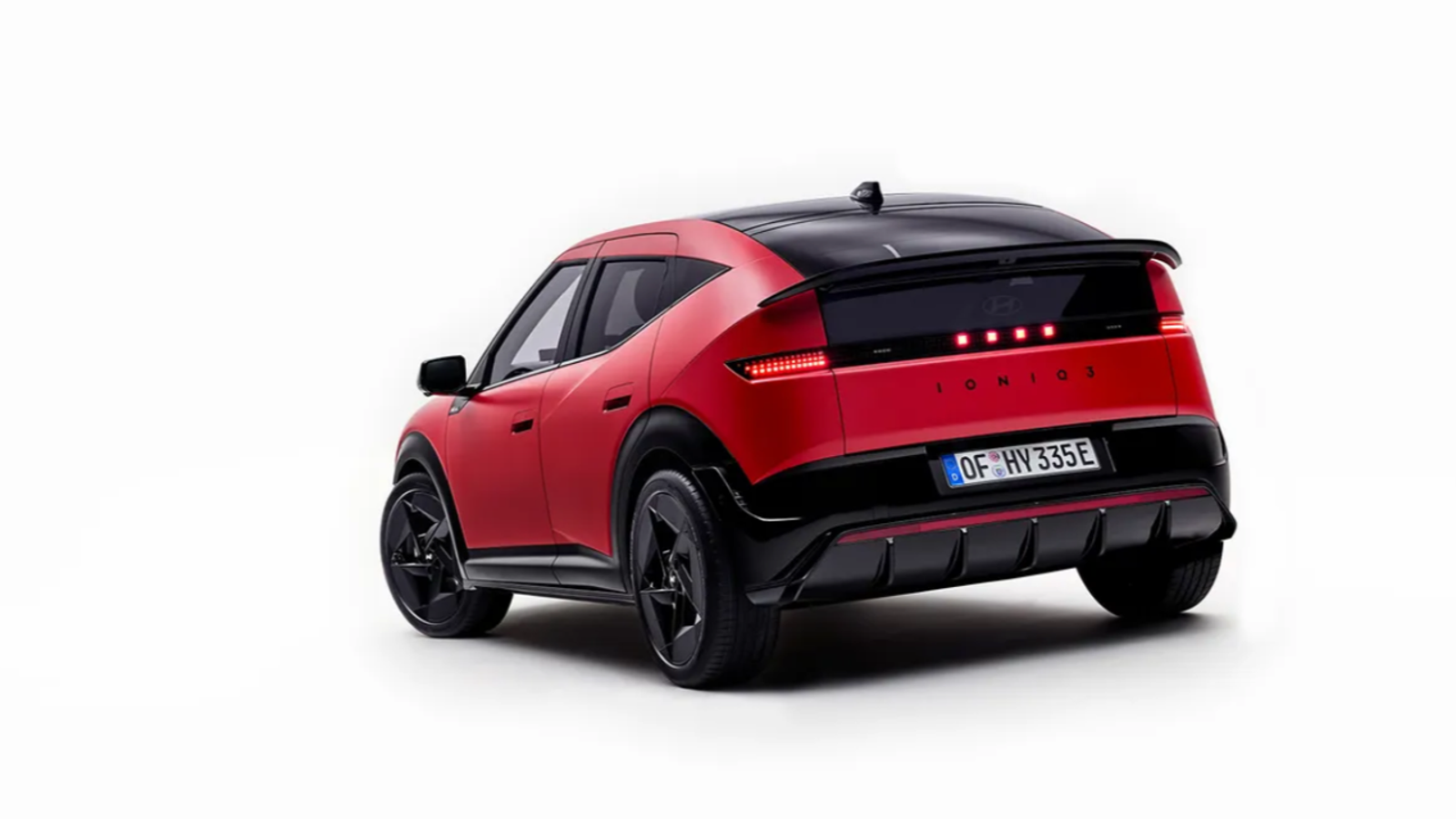 Milano'da sahne aldı, Türkiye’de üretilecek: Hyundai Ioniq 3 tanıtıldı