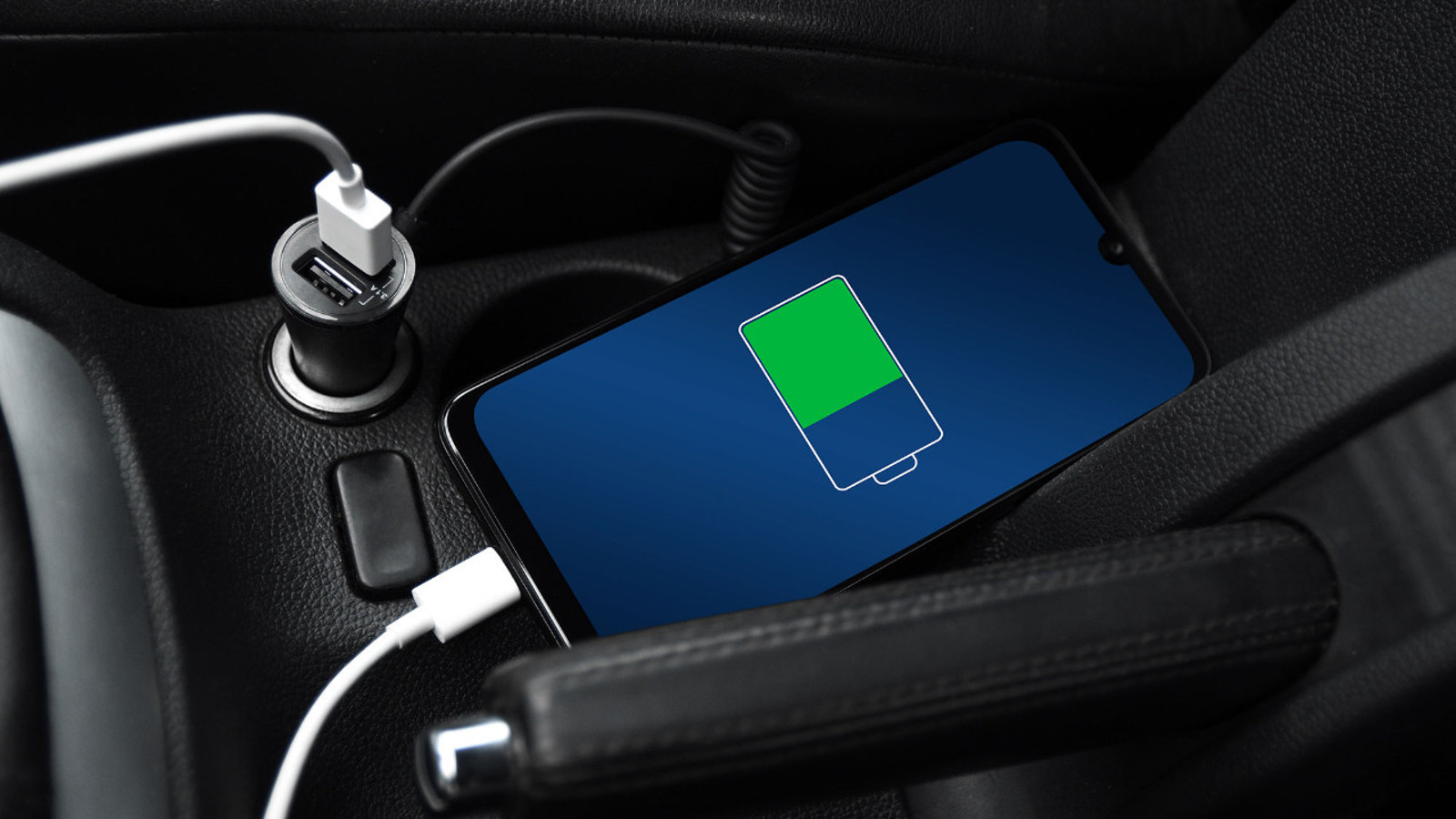 Aracınızın USB portu telefonunuzu çok mu yavaş şarj ediyor? İşte çözüm…