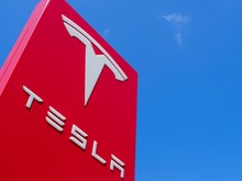 Sigorta şirketleri, artık Tesla otomobilleri sigortalamak istemiyor!