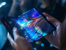 Katlanabilir iPhone'u rakiplerinden ayıracak iki özelliği ortaya çıktı