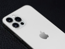 Cam gövde, delikli ekran: iPhone 17’den iPhone 20’ye kadar bizi neler bekliyor?