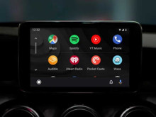 Android Auto'ya büyük güncelleme: Video izle, web'de gez, hava durumunu takip et!