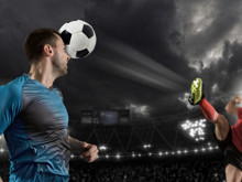 Futbolda topa kafa ile vurmak, sanıldığı kadar masum değilmiş