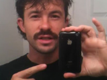 iPhone 3GS’ten iPhone 17’ye “geçen” adam, sosyal medyada viral oldu