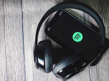 Spotify ve Netflix’ten yeni ortaklık: Video Podcast’ler ekrana taşınıyor