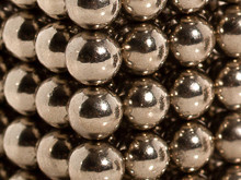 Süper güçlü mıknatıslar, küçük bir çocuğu nasıl hastanelik etti?