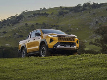 Toyota Hilux yenilendi: Elektrikli, hibrit ve hidrojenli seçenekler geliyor