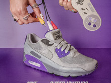 Koca bir konsol, ayakkabıya sığdı: Nike Air Max 90’ın içine gizlenen oyun sistemi