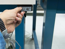 Bilgisayar toplarken neden bileklik takmalısınız?