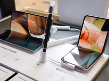 Samsung, Apple'ın katlanabilir iPhone'una "Wide Fold" ile cevap verecek