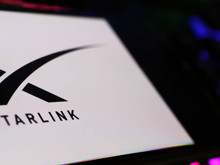 Alçak dünya yörüngesinde büyük göç: Starlink uyduları aşağı çekiliyor