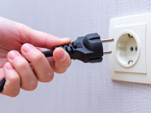 Sadece kapatmak yetmiyor: Tatile çıkarken PC'nin fişini çekmek gerekli mi?