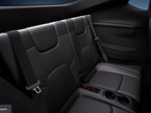 Gerçek üç sıra mı, bagaja eklenen iki koltuk mu? Tesla karar aşamasında