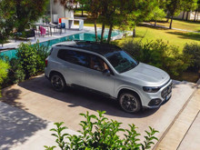 Mercedes’in yeni elektrikli GLB’si Türkiye’de: 590 km menzil, 7 koltuk ve 10 dakikada 260 km şarj