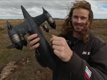 Garajda yapılan dron, ulaştığı hızla yeni hız rekoruna imza attı