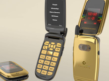 Commodore efsanesi, kapaklı telefonla geri döndü
