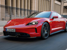 Vitesi olmayan arabaya vites koydular: Yeni Porsche Taycan yola çıkıyor