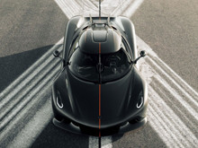 Koenigsegg Jesko Absolut: Fabrikadan çıktığı gibi geldi, pistte rekor kırdı