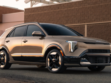2027 Kia Niro tanıtıldı: Tasarım yenilendi, EV seçeneği ortadan kalktı