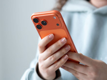 Apple'ın 20. yıl için hazırladığı özel iPhone modeli sızdı