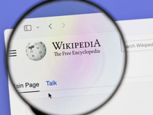 Wikipedia'nın 25. yılı için kafaları karıştıran kutlama