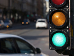 Trafikte her şeyi değiştirecek dördüncü renk: Trafik ışıkları değişiyor mu?