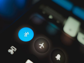 Bluetooth bağlantısını açık tutmak bataryaya zarar verir mi?
