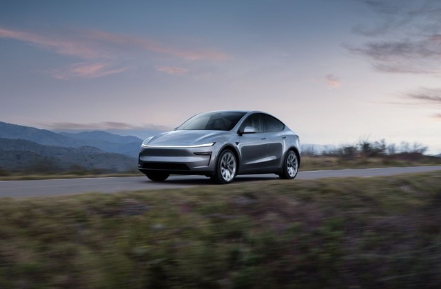 Yeni Tesla Model Y Long Range arkadan itiş Türkiye’de satışa çıkıyor: Fiyatı açıklandı