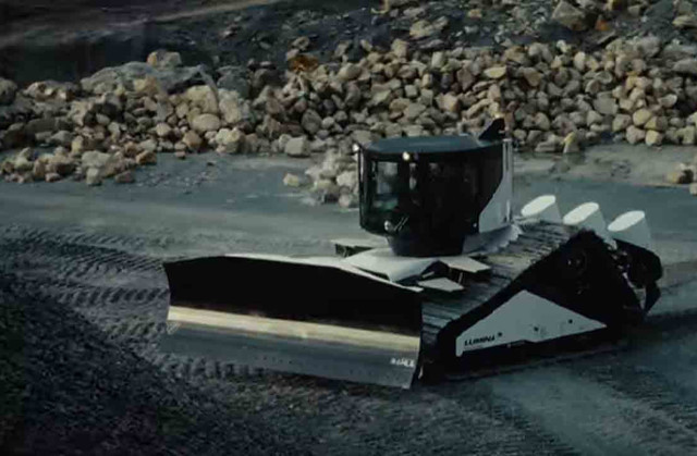 32 Tonluk Elektrik Devi: 750 Beygir Gücünde, Hızlı Şarj Edilebilir Elektrikli Buldozer